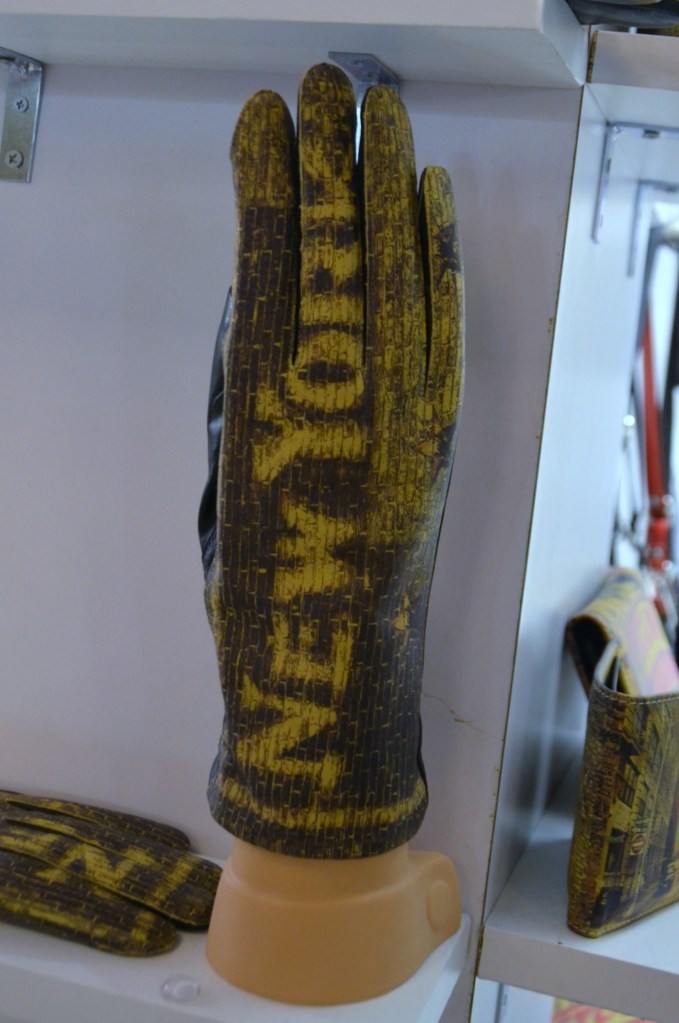 NEW YORK GLOVES