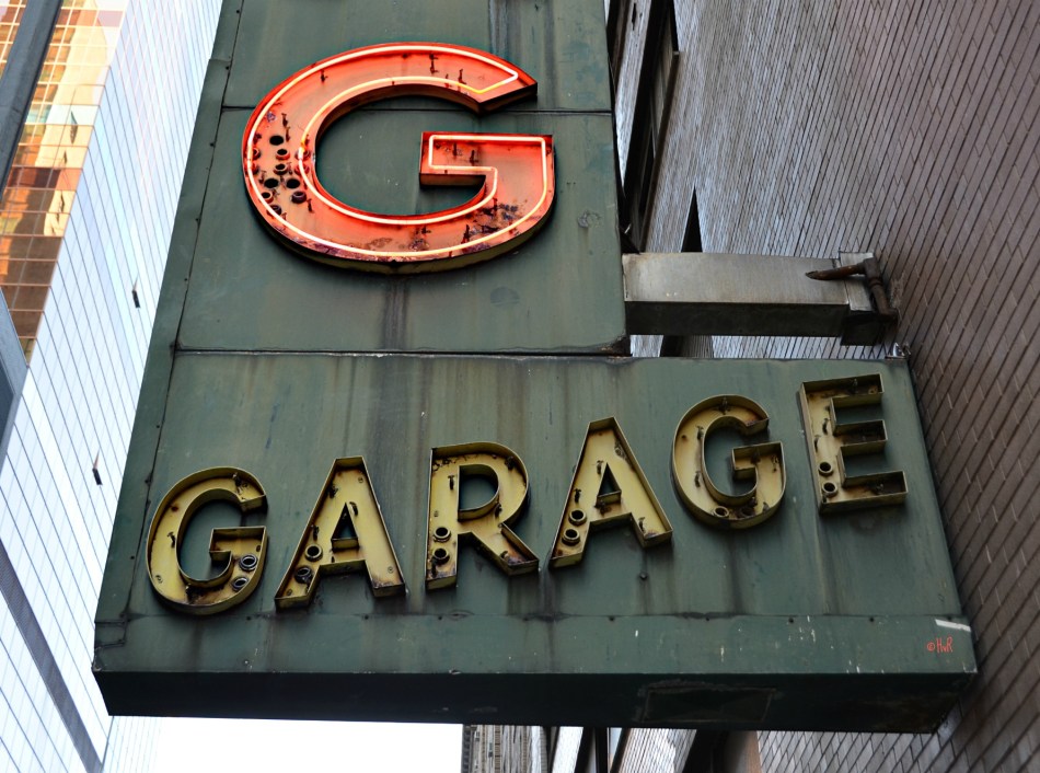 GARAGE ©