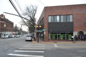 At Maple Drive turn right